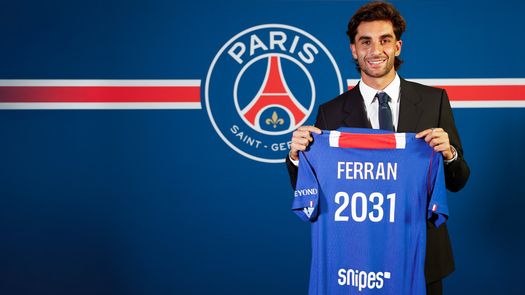 El internacional español Ferran Torres, autor del gol que dio el título a la Roja en el Mundial de Estados Unidos, México y Canadá, ha fichado por cinco temporadas por el París Saint-Germain francés, equipo en el que lucirá el dorsal número 9, procedente del FC Barcelona. El internacional español Ferran Torres, autor del gol que dio el título a la Roja en el Mundial de Estados Unidos, México y Canadá, ha fichado por cinco temporadas por el París Saint-Germain francés, equipo en el que lucirá el dorsal número 9, procedente del FC Barcelona.