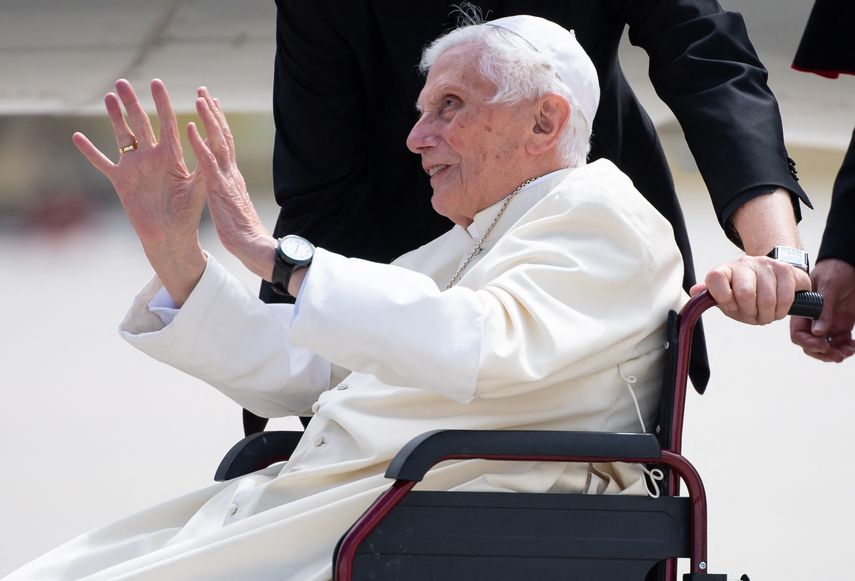 Expapa Benedicto XVI, en estado grave pero estable y lúcido