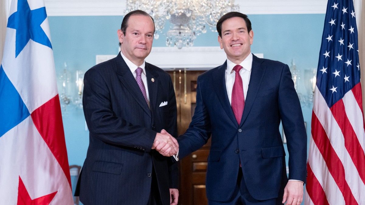 El secretario de Estado norteamericano, Marco Rubio, recibió este martes a su homólogo panameño, Javier Martínez-Acha Vásquez, a quien le agradeció las medidas para proteger la infraestructura crítica en el país centroamericano. El secretario de Estado norteamericano, Marco Rubio, recibió este martes a su homólogo panameño, Javier Martínez-Acha Vásquez, a quien le agradeció las medidas para proteger la infraestructura crítica en el país centroamericano.