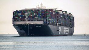 Buque Ever Given zarpa del Canal de Suez luego de 100 días inmovilizado