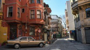 Turquía prolonga confinamiento los fines de semana