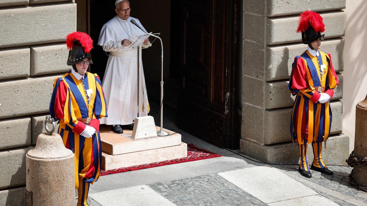 El Papa León XIV dirige la oración del Angelus en Castel Gandolfo, su residencia de verano. EFE El Papa León XIV dirige la oración del Angelus en Castel Gandolfo, su residencia de verano. EFE