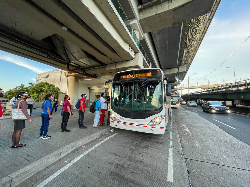 Sumado a la inversión de carriles, la empresa MiBus, informó que aumentará la frecuencia de autobuses para este nuevo año escolar y la gran demanda de usuarios que se dará en las principales rutas de la ciudad capital. 