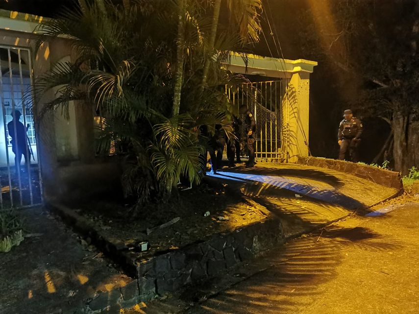 Policía Nacional detecta a 16 menores de edad en parking