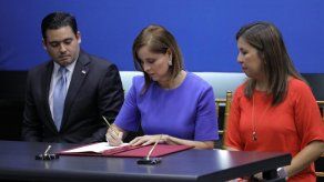 Gobierno firma acuerdo para fomentar importancia de patrimonio cultural