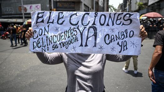 La oposición de Venezuela pidió el viernes convocar elecciones presidenciales ante la ausencia absoluta del depuesto mandatario Nicolás Maduro, tras cumplirse el plazo de 90 días que establece la Constitución en este tipo de situaciones. La oposición de Venezuela pidió el viernes convocar elecciones presidenciales ante la ausencia absoluta del depuesto mandatario Nicolás Maduro, tras cumplirse el plazo de 90 días que establece la Constitución en este tipo de situaciones.