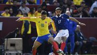 La selección Colombia volverá al Mundial en la edición de 2026 con su estrella James Rodríguez, un experimentado decidido a brillar como lo hizo hace más de una década, y el debutante imparable Luis Díaz, según la convocatoria revelada el lunes. La selección Colombia volverá al Mundial en la edición de 2026 con su estrella James Rodríguez, un experimentado decidido a brillar como lo hizo hace más de una década, y el debutante imparable Luis Díaz, según la convocatoria revelada el lunes.