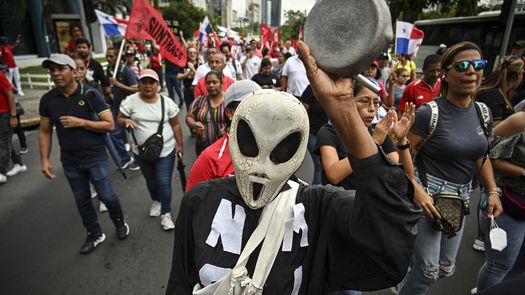 El proyecto de ley busca establecer sanciones a quienes utilicen máscaras en protestas. El proyecto de ley busca establecer sanciones a quienes utilicen máscaras en protestas.