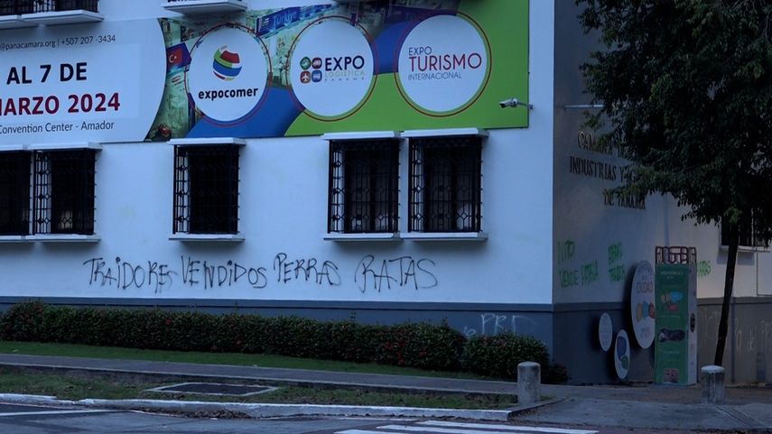 Desde el Gobierno Nacional reiteran que no se tolerarán acciones vandálicas ni delito alguno, por lo que todos estos actos serán judicializados. Desde el Gobierno Nacional reiteran que no se tolerarán acciones vandálicas ni delito alguno, por lo que todos estos actos serán judicializados.