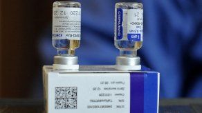 Guatemala anuncia compra de 16 millones de vacunas anticovid de Rusia
