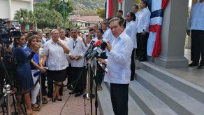 Cortizo llama a jóvenes a luchar contra la corrupción y la pobreza