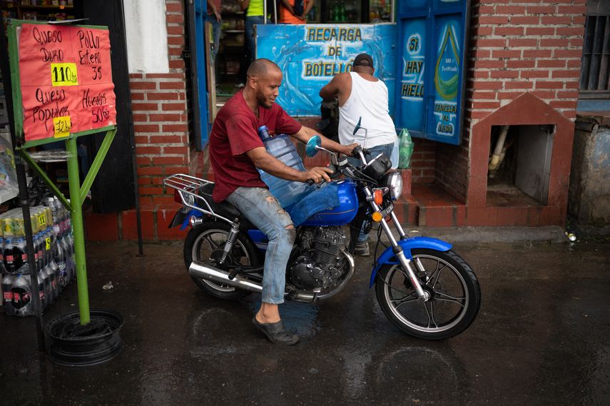 Servicios públicos en Venezuela: privatización de facto