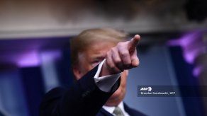 Trump anuncia que suspende el financiamiento de EEUU a la OMS