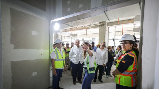 El presidente Mulino recorrió las obras que han sido recuperadas por su gobierno.