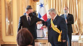 Gobierno Nacional condecoró al empresario Bobby Tzanetatos