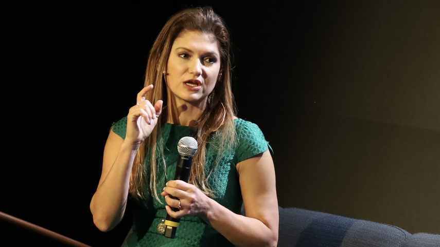 Cancillería recorre la bandera panameña por el mundo