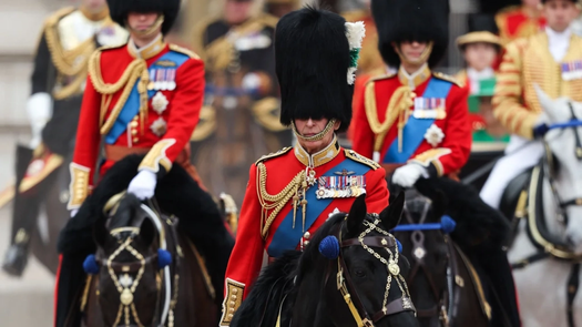 Rey Carlos III revive el Trooping the colour 37 años después