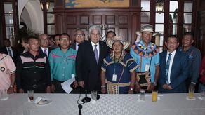 Caciques Ngäbe Buglé presentan Plan de Gobierno Tradicional al presidente Mulino