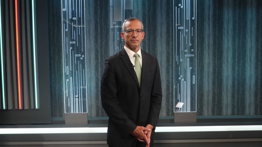 Conexión Financiera: Carlos Araúz, economista. Conexión Financiera: Carlos Araúz, economista.