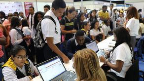 ¿Cuáles son los requisitos para aplicar a las becas del Ifarhu?