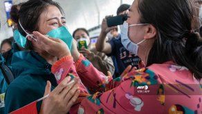 China envía a centros de cuarentena a 20.000 habitantes de zonas rurales