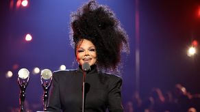 Janet Jackson se disculpa tras hacer comentarios sobre la raza de Kamala Harris