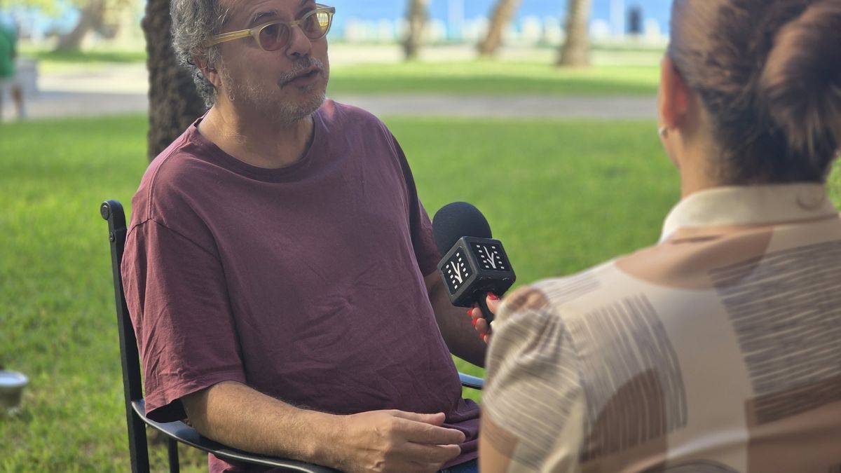 Vicente Ferraz, guionuista del docuemntal durante entrevista en Cuba. Vicente Ferraz, guionuista del docuemntal durante entrevista en Cuba.