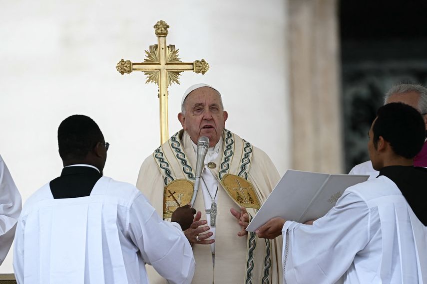 El papa Francisco proclama a 14 nuevos santos