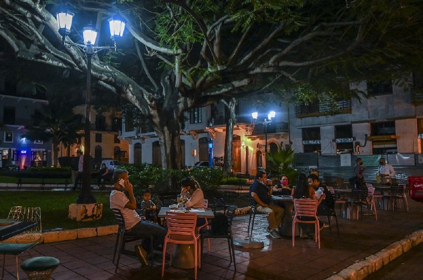 "La reapertura no es sin&oacute;nimo de reactivaci&oacute;n, esto es un proceso donde vamos a ir a paso lento2, manifest&oacute; hoy el presidente de la Asociaci&oacute;n de Restaurantes Bares y Discotecas de Panam&aacute;&nbsp;(Arbyd).