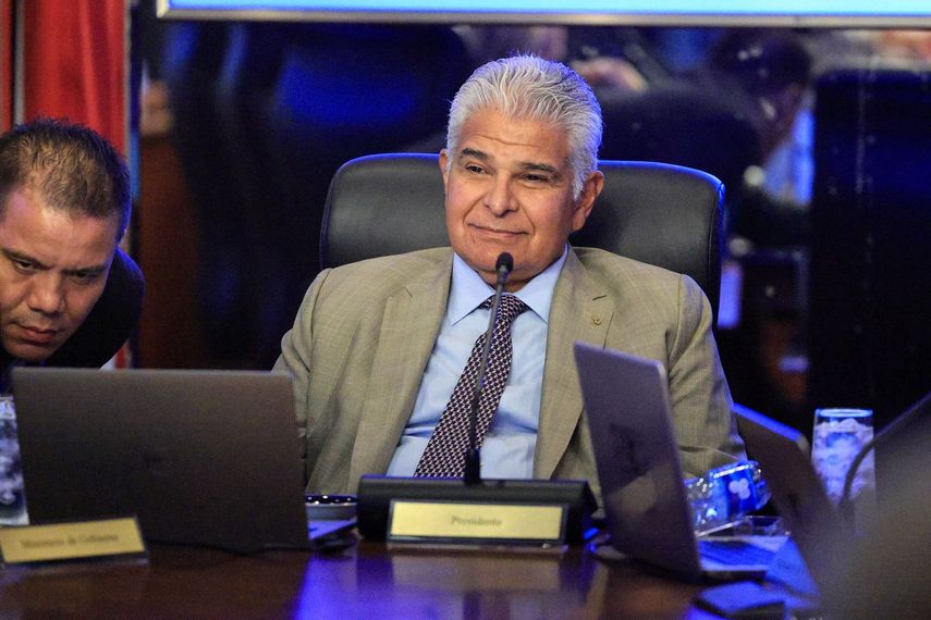 Mulino convoca sesiones extraordinarias para proyecto de ley que reforma la CSS