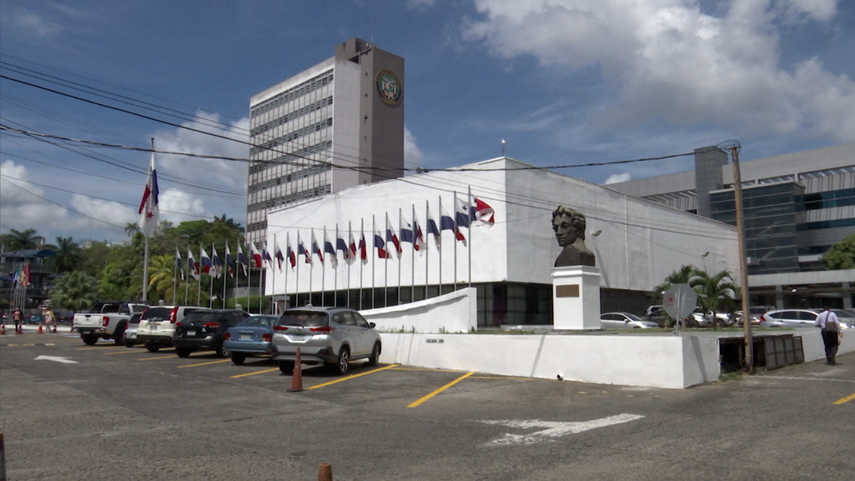 Presidente Mulino se reunirá este sábado con diputados que avalaron las reformas a la CSS