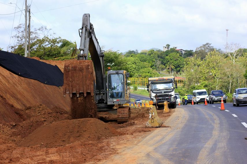 El Ministerio de Obras Públicas (MOP) sostuvo una reunión con autoridades locales del distrito de Capira para evaluar la solicitud de construcción de un retorno vehicular frente al corregimiento de Villa Rosario