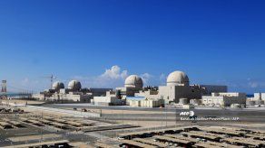 Emiratos Árabes pone en marcha la primera central nuclear árabe