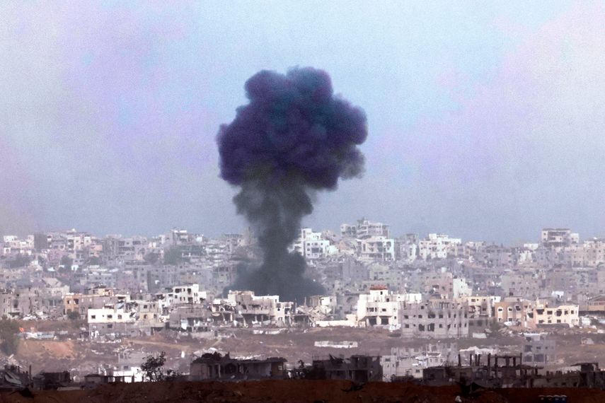 Estados Unidos (EEUU) vetó de nuevo este miércoles en el Consejo de Seguridad de la ONU una resolución que pedía el alto el fuego y el acceso de la ayuda humanitaria en Gaza, en un momento en que Israel está bajo una creciente presión internacional. Estados Unidos (EEUU) vetó de nuevo este miércoles en el Consejo de Seguridad de la ONU una resolución que pedía el alto el fuego y el acceso de la ayuda humanitaria en Gaza, en un momento en que Israel está bajo una creciente presión internacional.