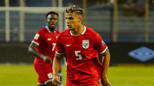 El centrocampista panameño de la Unión Deportiva Las Palmas Edward Cedeño jugará cedido hasta final de temporada en el Albacete Balompié, también de la segunda división española, según ha informado este miércoles el club grancanario. El centrocampista panameño de la Unión Deportiva Las Palmas Edward Cedeño jugará cedido hasta final de temporada en el Albacete Balompié, también de la segunda división española, según ha informado este miércoles el club grancanario.