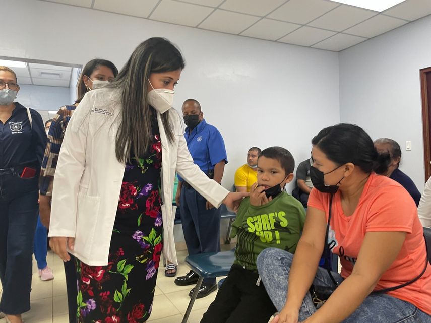 Autoridades de la CSS y del Minsa se reunieron con representantes de los grupos gremiales y decidieron que los centros médicos funcionarían normalmente. Autoridades de la CSS y del Minsa se reunieron con representantes de los grupos gremiales y decidieron que los centros médicos funcionarían normalmente.