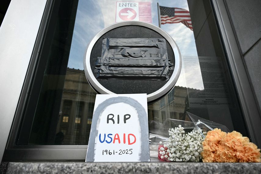 Trabajadores de la Usaid despedidos de sus puestos recibieron este jueves 15 minutos para recoger sus pertenencias, mientras prosperan los intentos del Gobierno de Donald Trump por recortar la financiación de diversos organismos federales. Trabajadores de la Usaid despedidos de sus puestos recibieron este jueves 15 minutos para recoger sus pertenencias, mientras prosperan los intentos del Gobierno de Donald Trump por recortar la financiación de diversos organismos federales.
