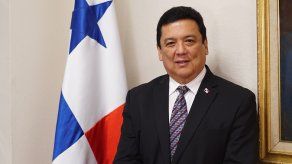 Procurador Eduardo Ulloa renuncia al cargo
