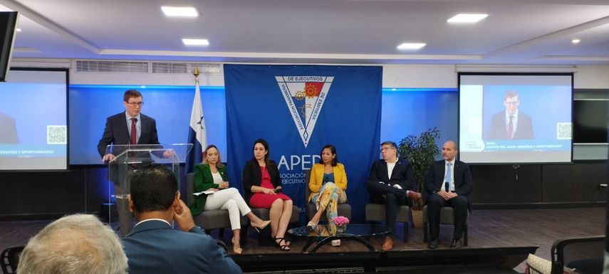 APEDE y Cobre Panamá celebran el Foro de Ambiente