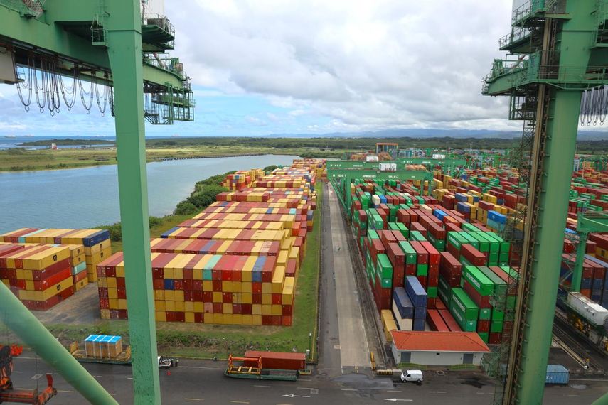 Movimiento de contenedores en Panamá crece un 15.4% en 2024. Movimiento de contenedores en Panamá crece un 15.4% en 2024.