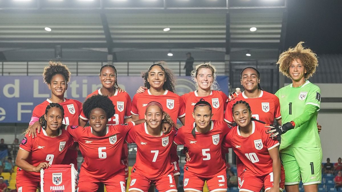 La selección femenina de Panamá derrotó este jueves de remontada por 3-1 a la de Aruba en la tercera jornada del Grupo E de las eliminatorias de la Concacaf para el Mundial de Brasil 2027, que lidera con 9 puntos de 9 posibles, y quedó a una jornada de sellar su paso a los cuartos de final. La selección femenina de Panamá derrotó este jueves de remontada por 3-1 a la de Aruba en la tercera jornada del Grupo E de las eliminatorias de la Concacaf para el Mundial de Brasil 2027, que lidera con 9 puntos de 9 posibles, y quedó a una jornada de sellar su paso a los cuartos de final.