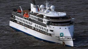 Vuelo humanitario evacuará a australianos de crucero varado en Uruguay