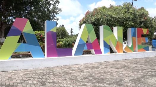 Para la celebración del distrito de Alanje no hubo actos protocolares ni actividades festivas, puesto que, el alcalde destinó los recursos para esto en el alquiler de una pala mecánica para la canalización del río Chico.