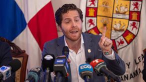 Mayer Mizrachi presenta situación financiera de la Alcaldía y anuncia moratoria