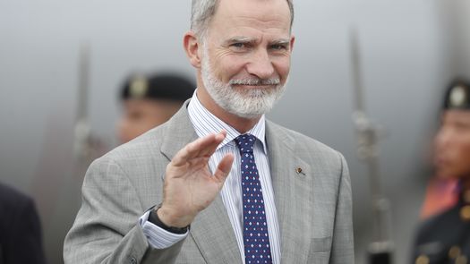 Rey de España llega al país para la toma de posesión del nuevo presidente