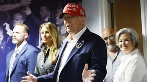 Trump hace eco de supuesto fraude masivo en Filadelfia que la Policía desmiente