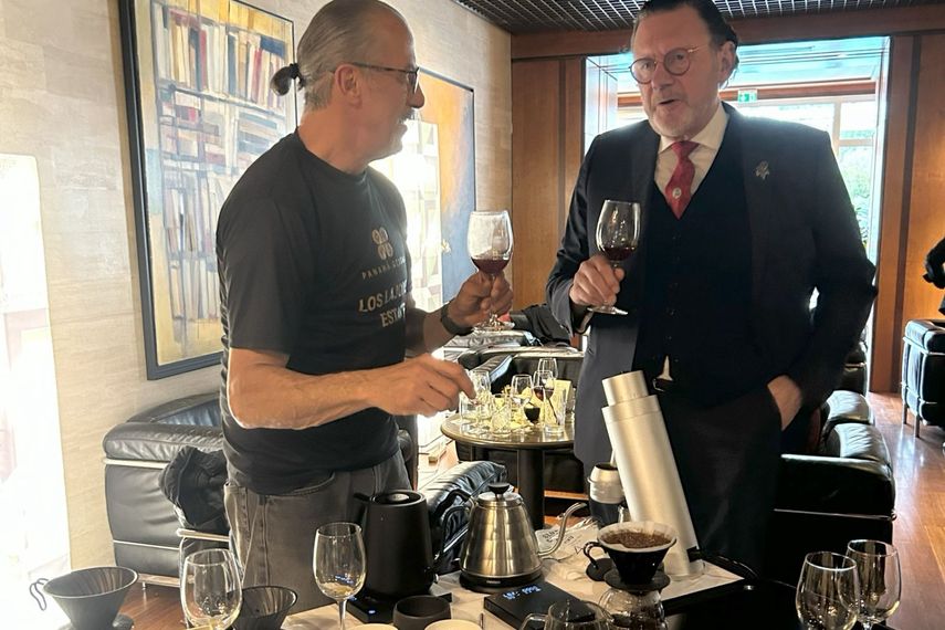 Panama Geisha Los Lajones despierta el interés de los Sommeliers de Francia