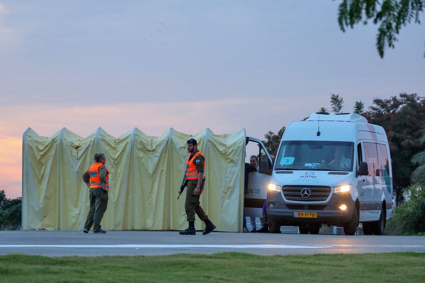 Hamás retrasa entrega de rehenes hasta que Israel respete acuerdo Hamás retrasa entrega de rehenes hasta que Israel respete acuerdo