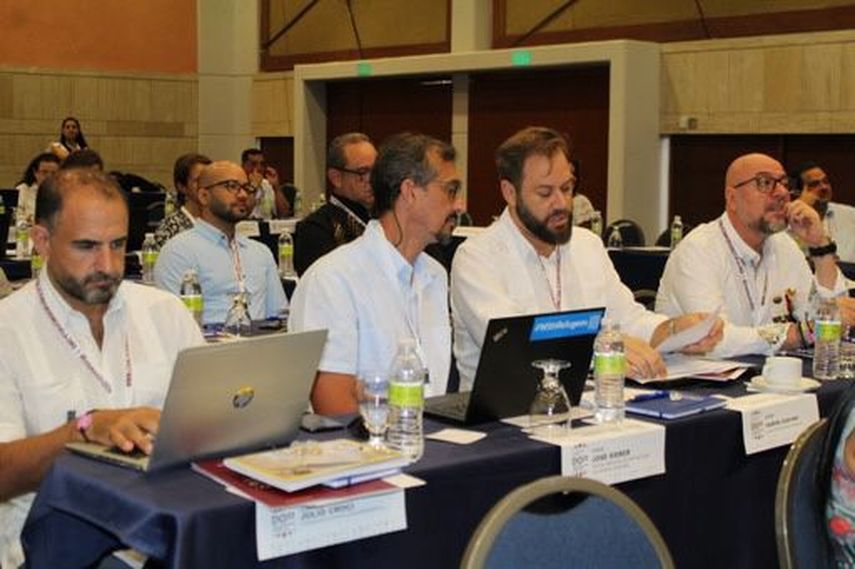 Crisis de migrantes venezolanos debatida en República Dominicana