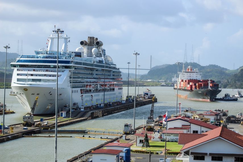 El Canal de Panamá cumple también una responsabilidad ambiental con el país: asegurar la disponibilidad en volumen y calidad de agua para su operación y para el consumo humano.